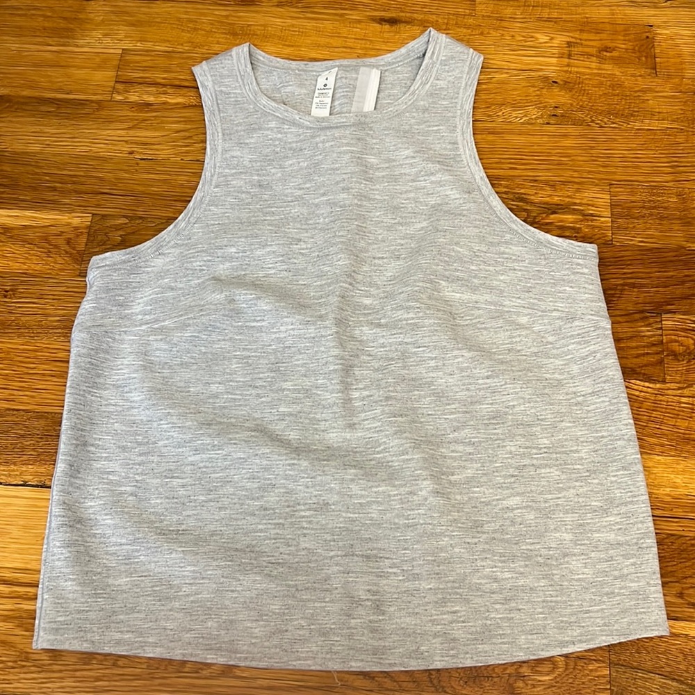 NWOT Lululemon tank
